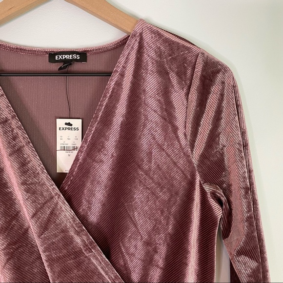 Express Long Sleeve Rose Dress Size Medium - Picture 3 of 8